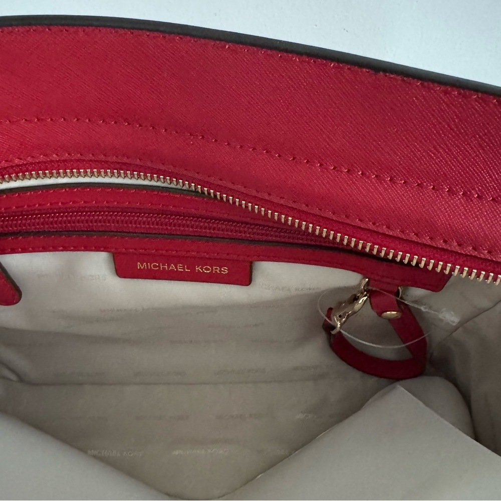 Michael Kors Red Selma Saffiano Satchel with Gold Hardware - Picture 4 of 12